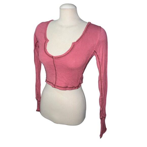 aerie Out From Under Pink Cropped Long-Sleeve Ribbed Top Size Large Lettuce Hem - Picture 4 of 8